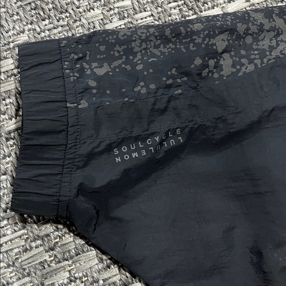 Lululemon x SoulCycle | Ride & Reflect Jacket - Picture 7 of 16